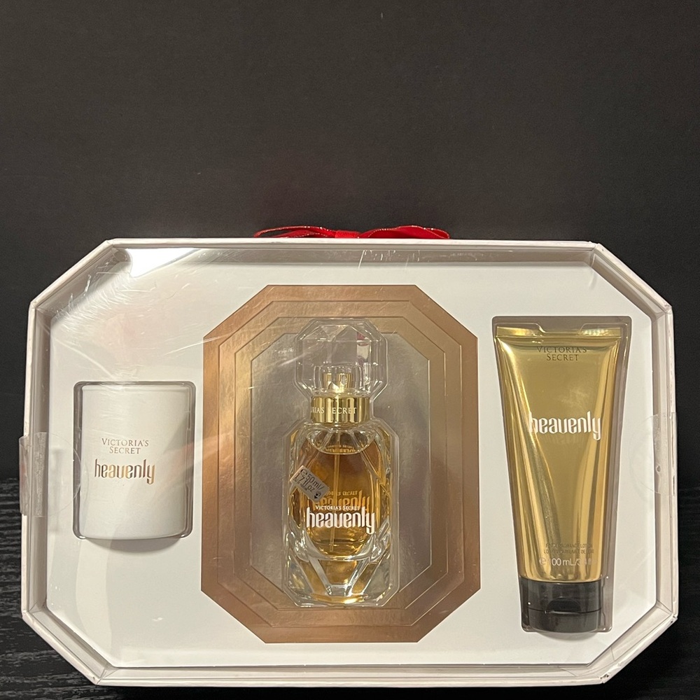 Victoria's Secret Gold and White Moisturizer & Body Oil Set